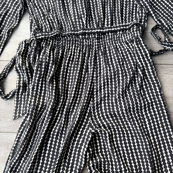 Marimekko x Uniqlo Black and White Jumpsuit - Picture 14 of 15